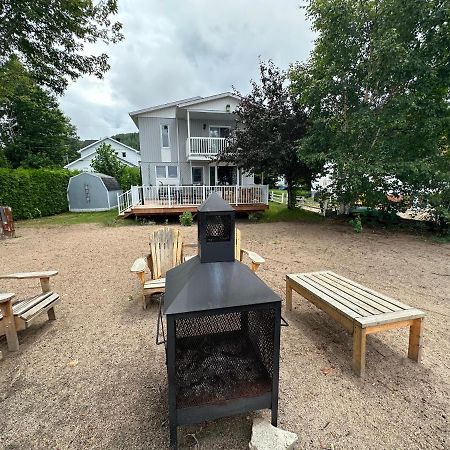 Maison Sur Le Lac Desbiens Eksteriør bilde