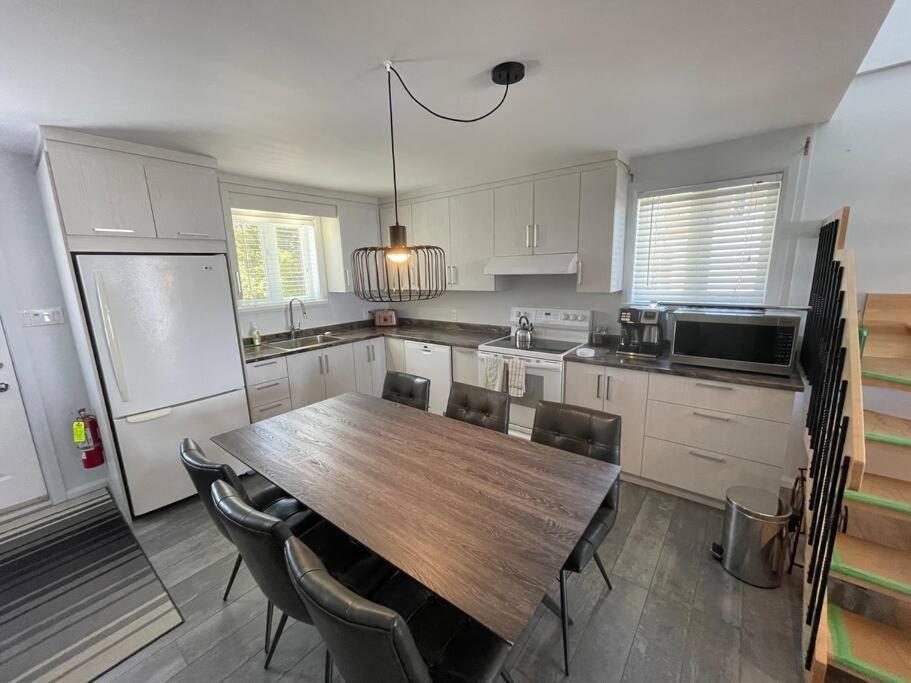 Maison Sur Le Lac Desbiens Eksteriør bilde